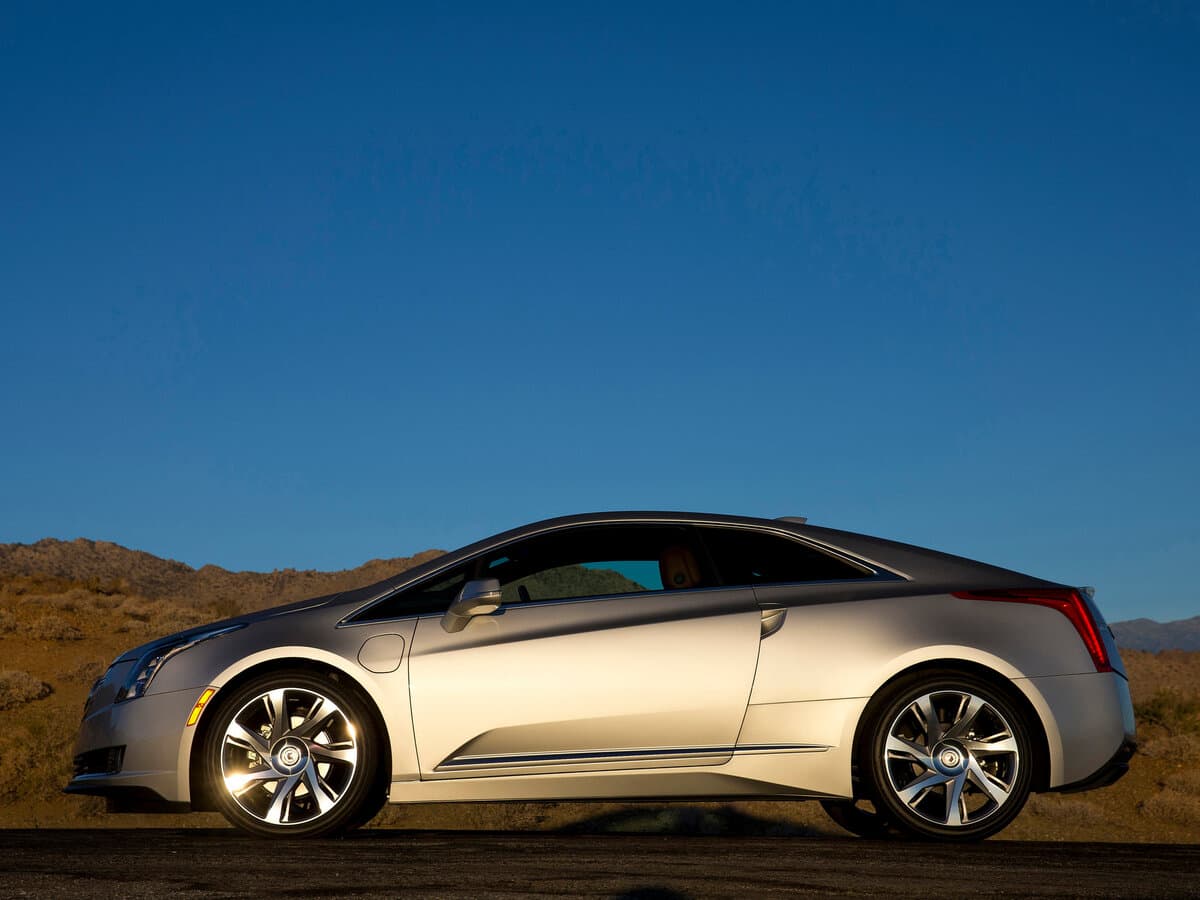 Cadillac ELR I — Yandan