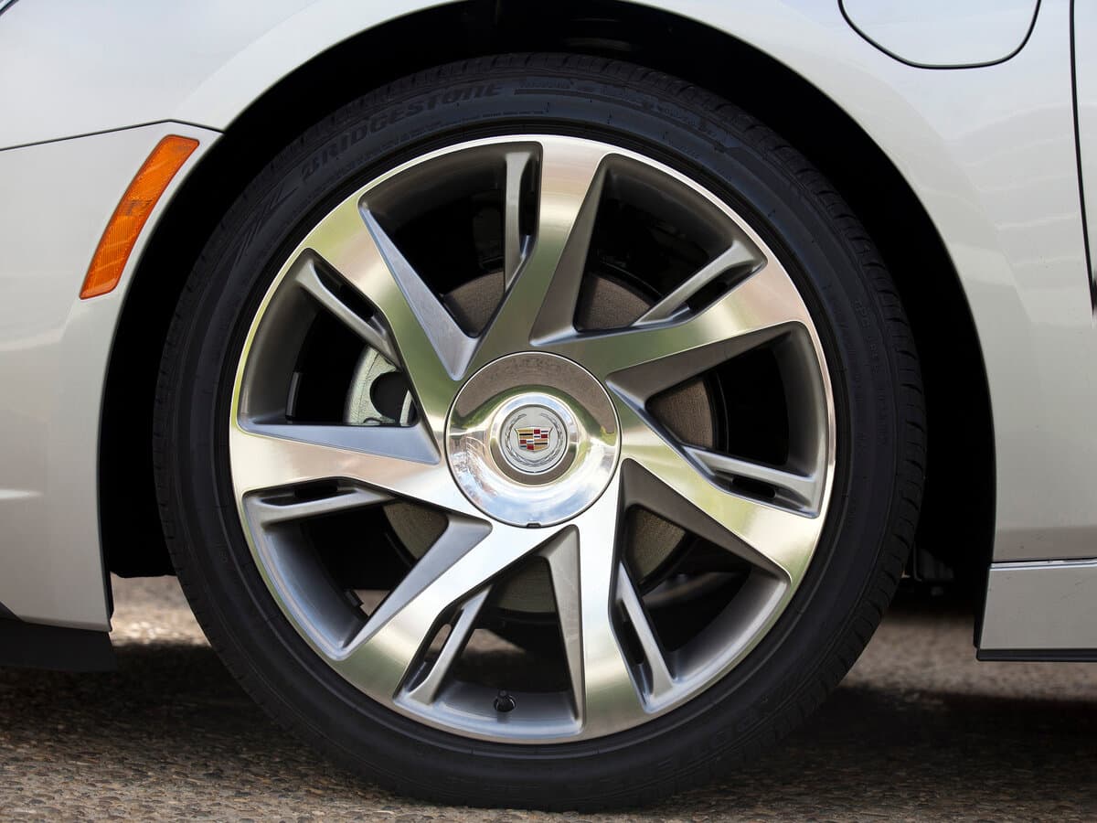 Cadillac ELR I — Təkər