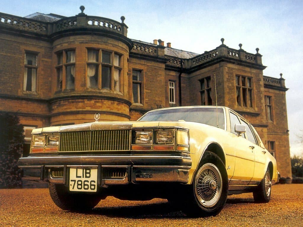 Cadillac Seville I — Öndən