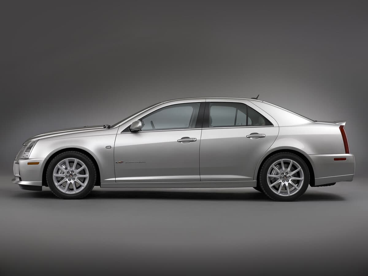 Cadillac STS-V I — Yandan