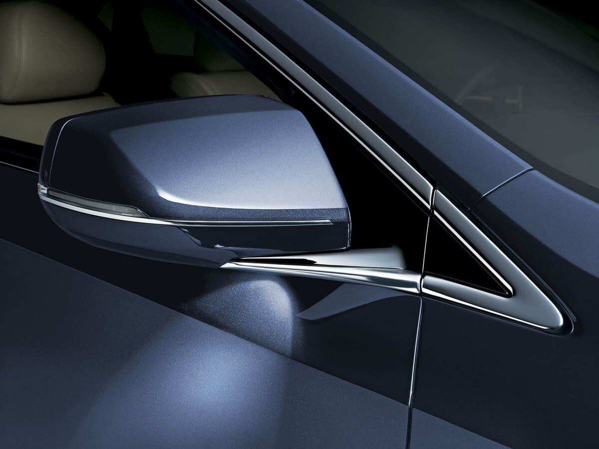 Cadillac XTS I — Yan güzgü