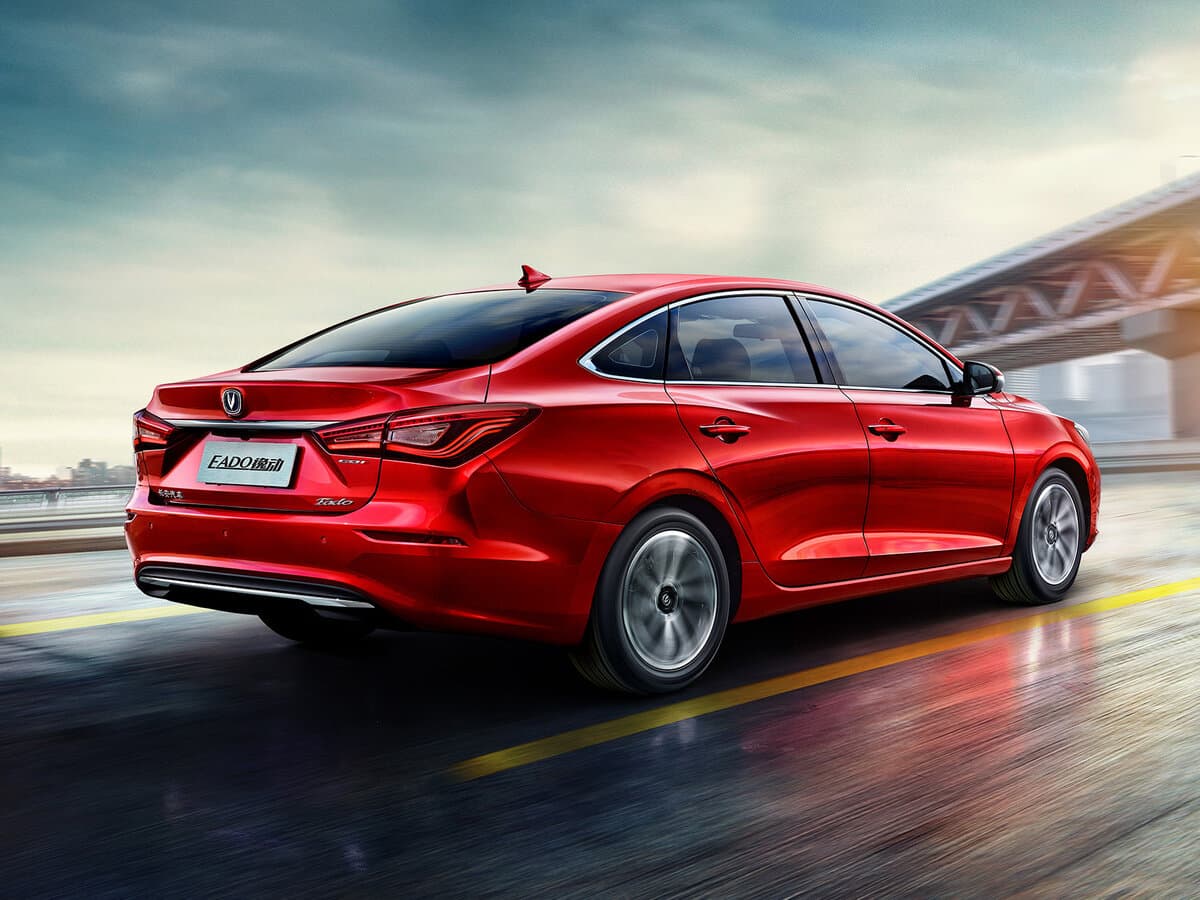 Changan Eado II — 3/4 arxadan
