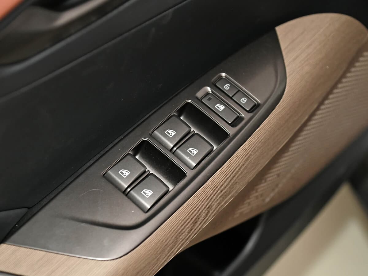 Changan Eado III — Qapı