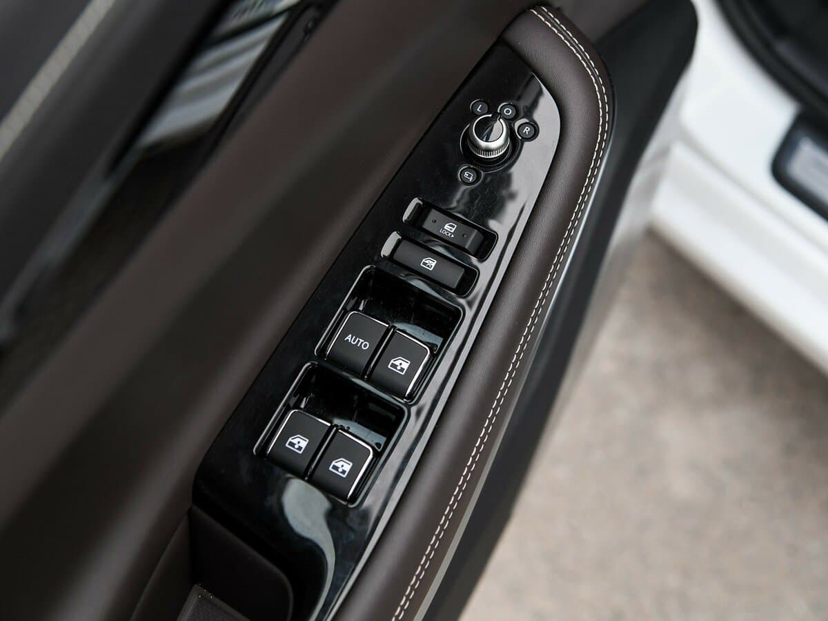 Changan Raeton CC I — Qapı
