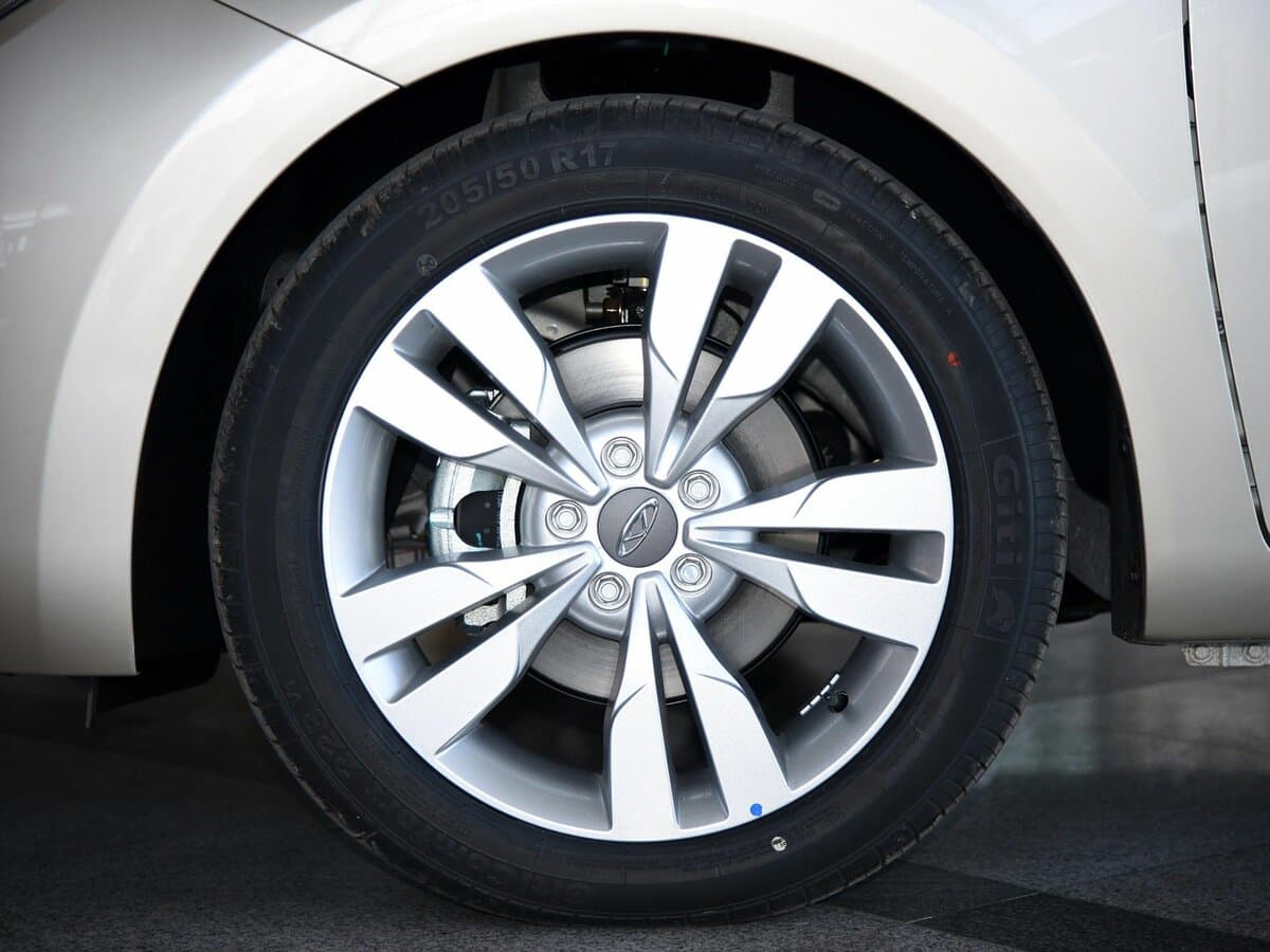 Chery Arrizo 5 PRO — Təkər