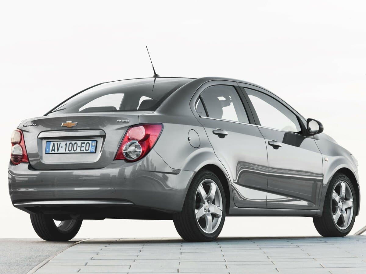Chevrolet Aveo II — 3/4 arxadan