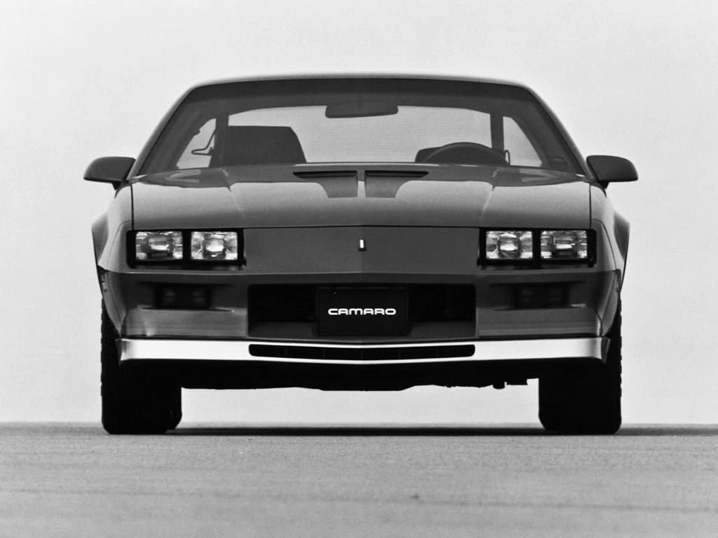Chevrolet Camaro III — Öndən