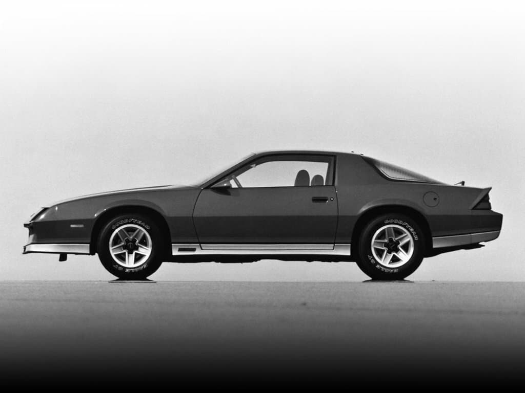 Chevrolet Camaro III — Yandan
