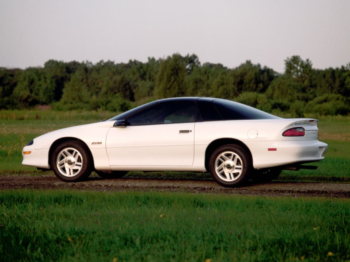 Chevrolet Camaro IV — 3/4 arxadan