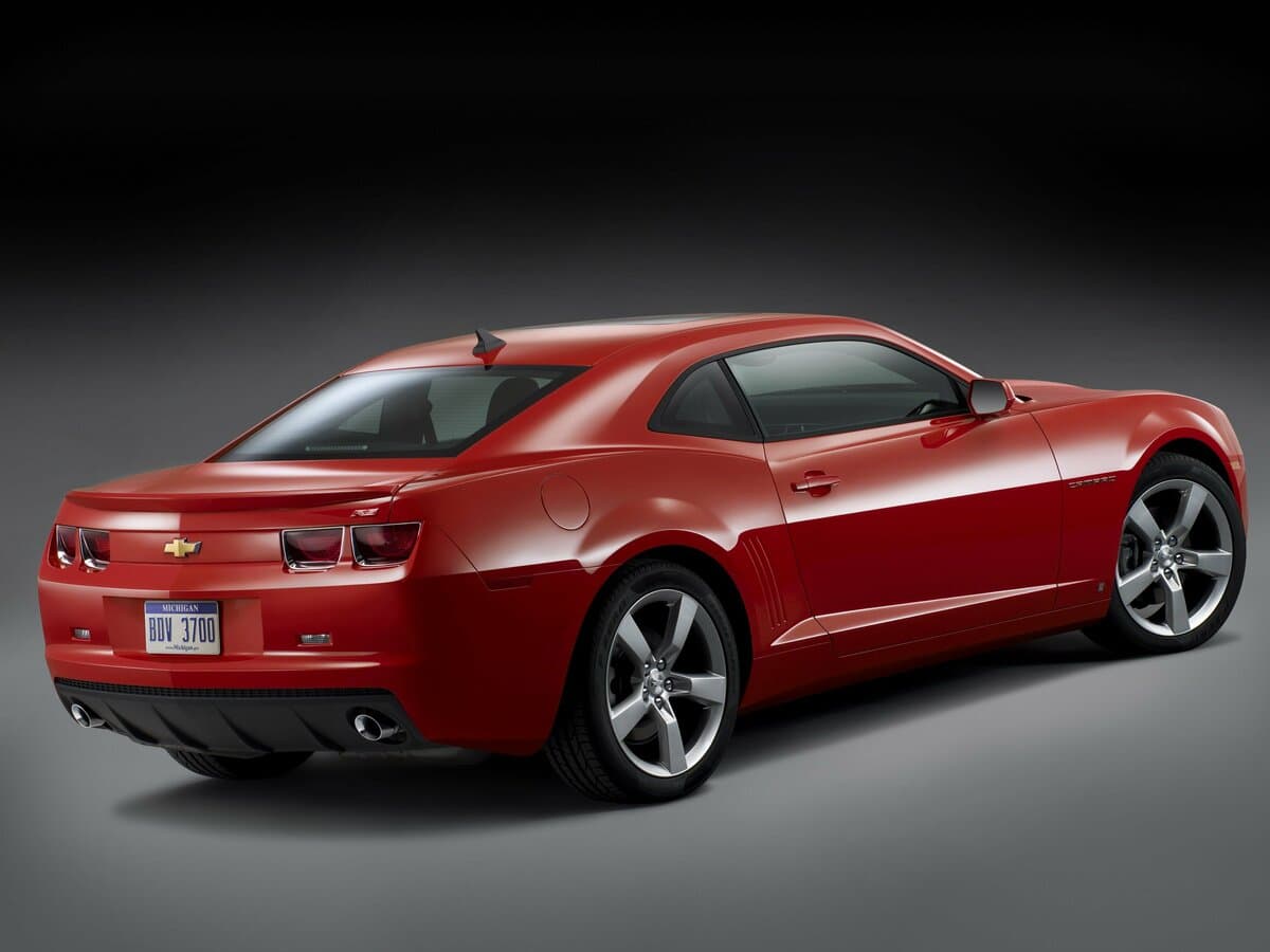 Chevrolet Camaro V — 3/4 arxadan
