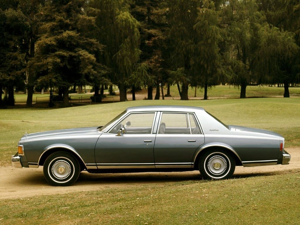 Chevrolet Caprice III — Yandan