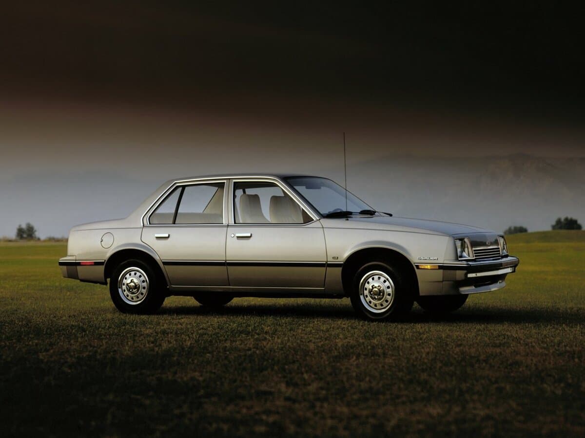 Chevrolet Cavalier I — Yandan