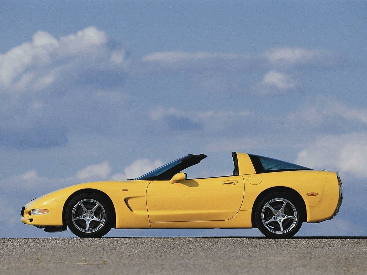 Chevrolet Corvette C5 — Yandan