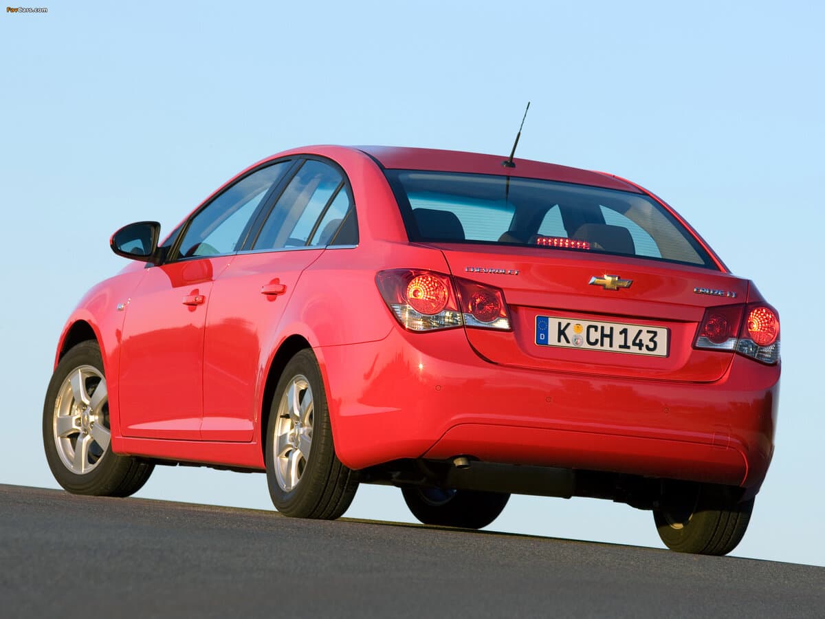 Chevrolet Cruze I — 3/4 arxadan