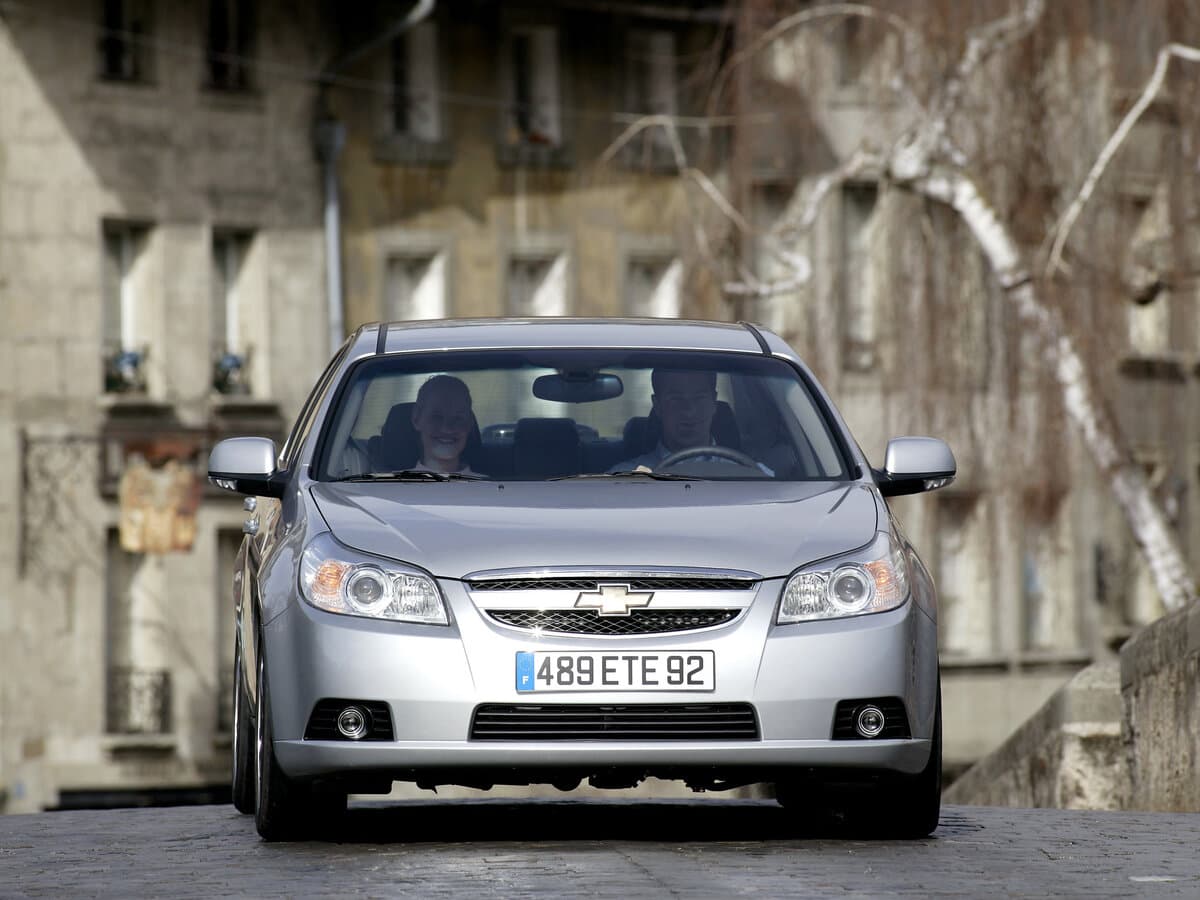 Chevrolet Epica V250 — Öndən