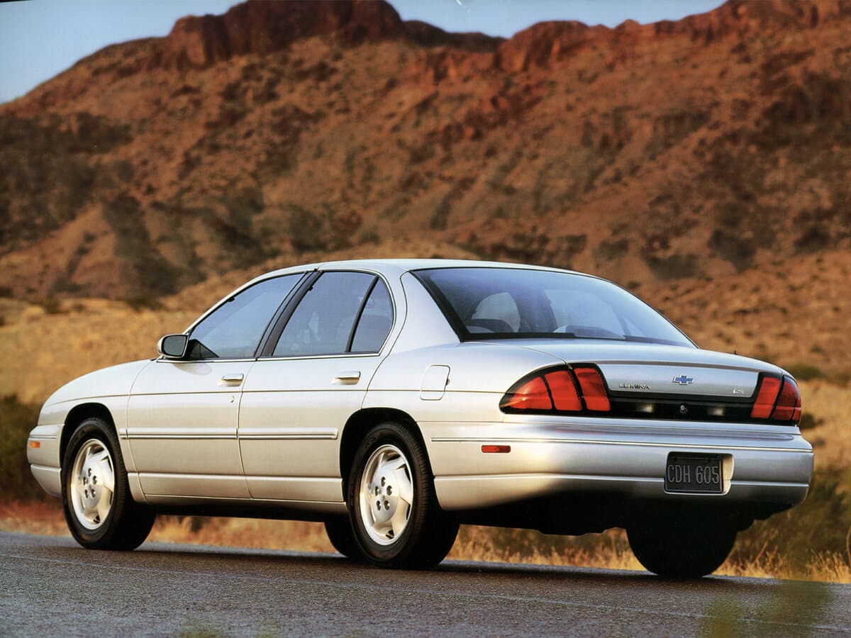 Chevrolet Lumina II — 3/4 arxadan