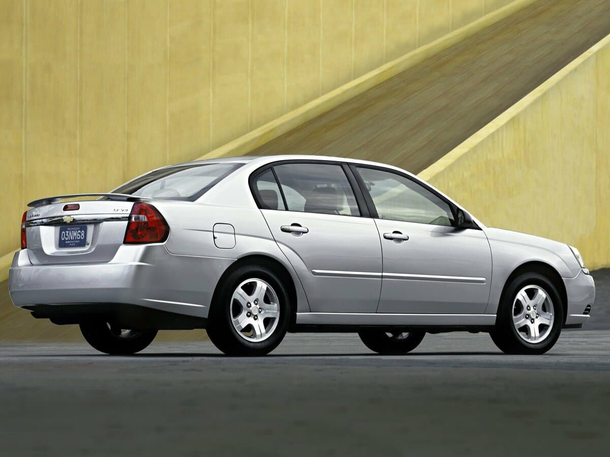 Chevrolet Malibu VI — 3/4 arxadan