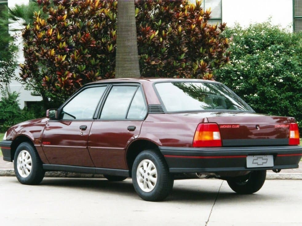 Chevrolet Monza I — 3/4 arxadan