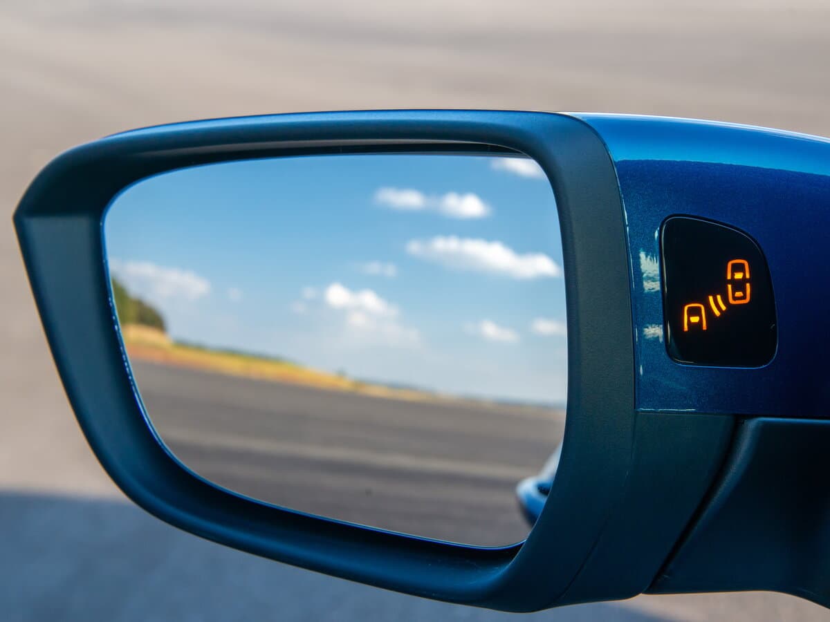 Chevrolet Onix II — Yan güzgü