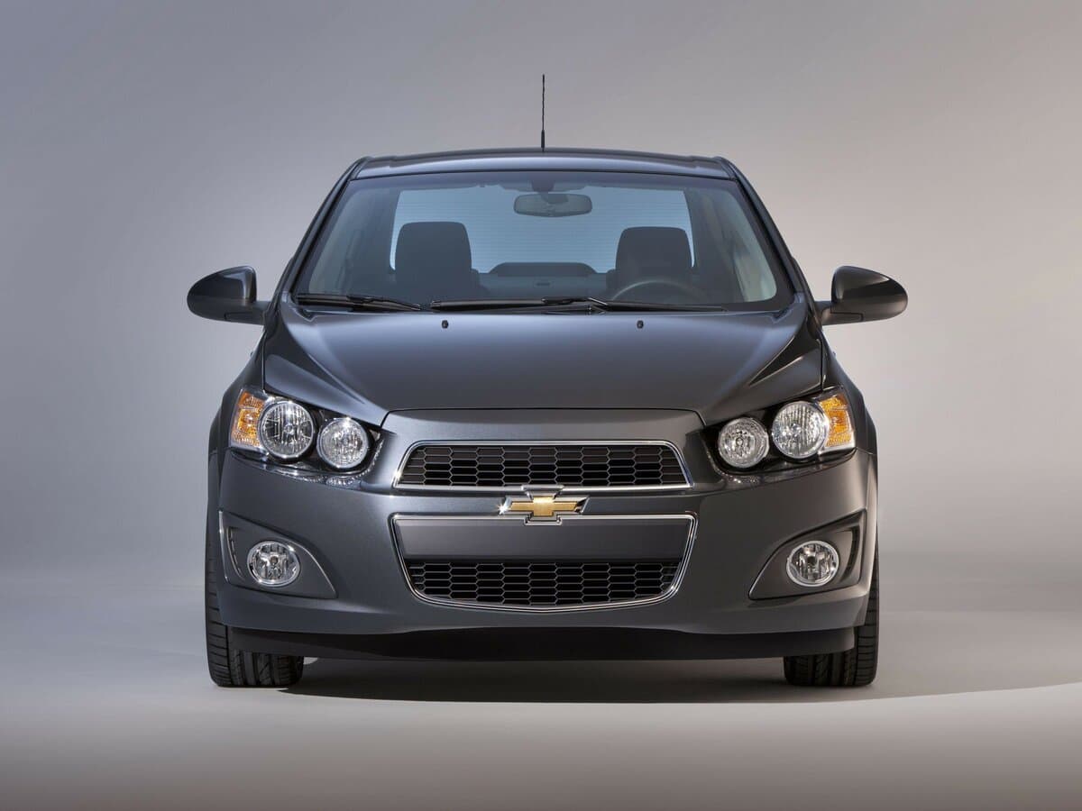 Chevrolet Sonic I — Öndən