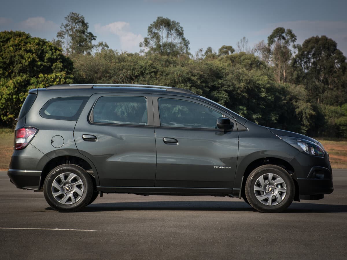 Chevrolet Spin I — Yandan