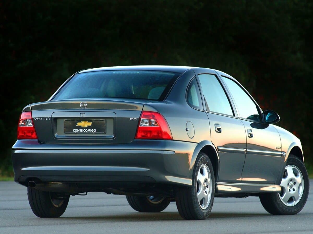 Chevrolet Vectra II — 3/4 arxadan