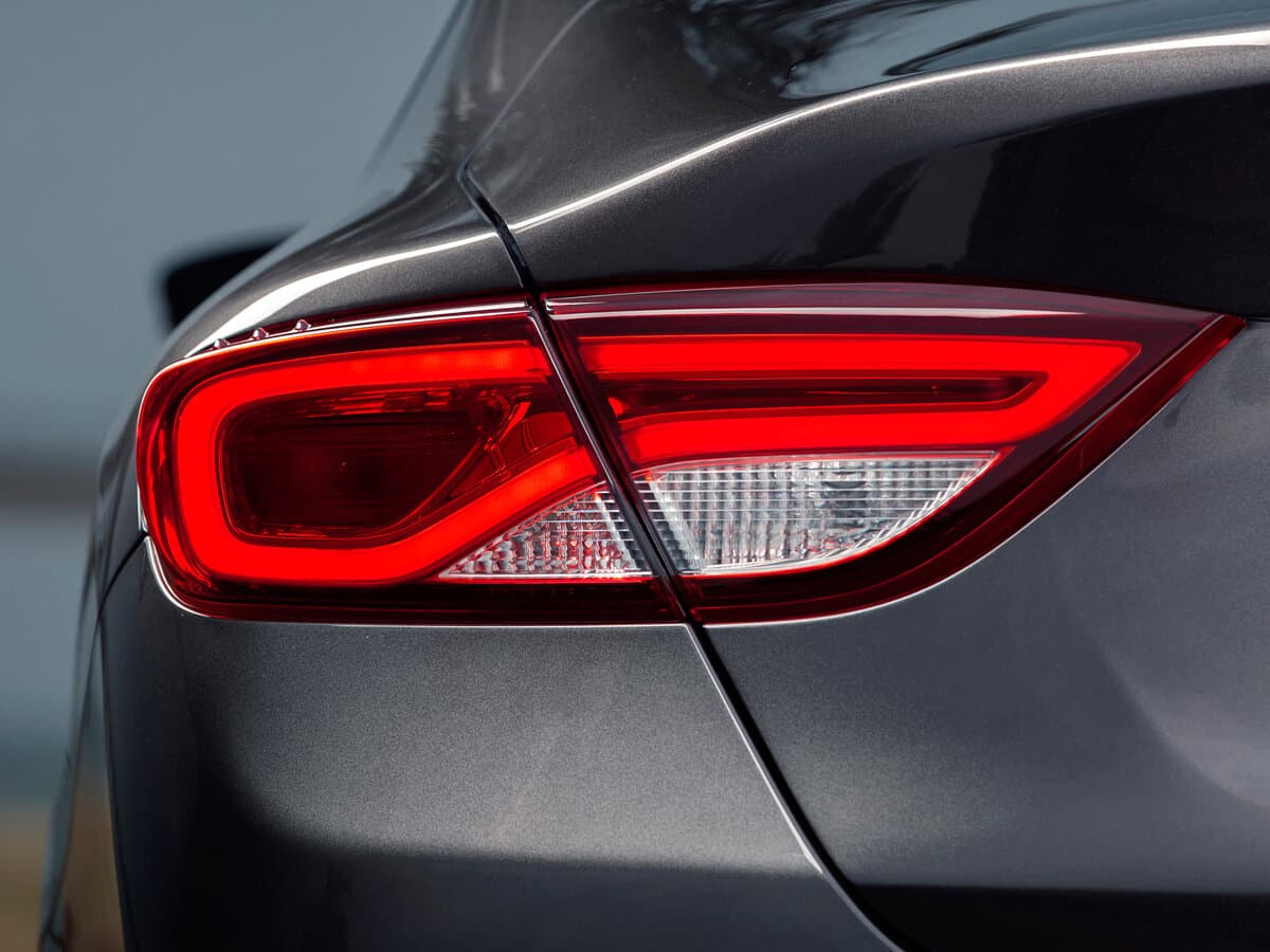 Chrysler 200 II — Detal