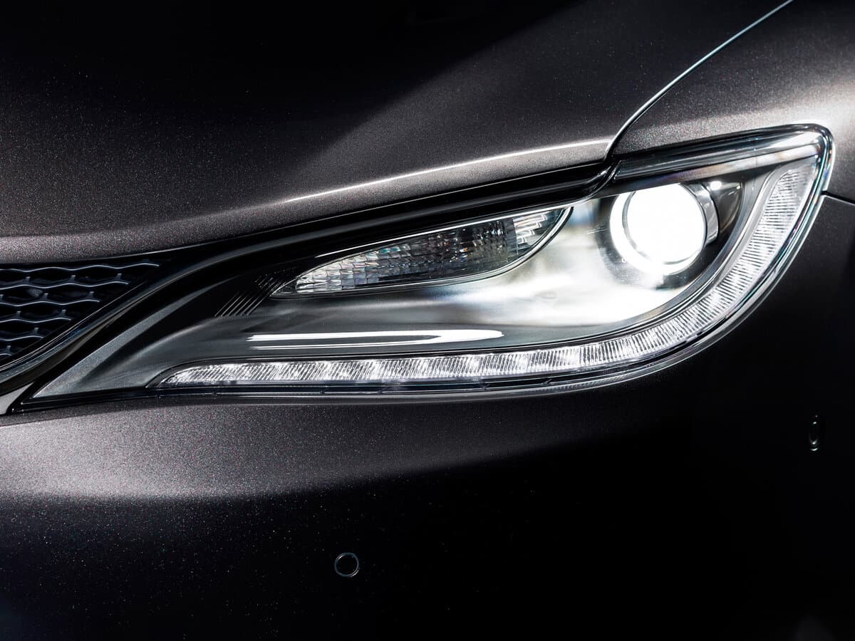 Chrysler 200 II — Fara