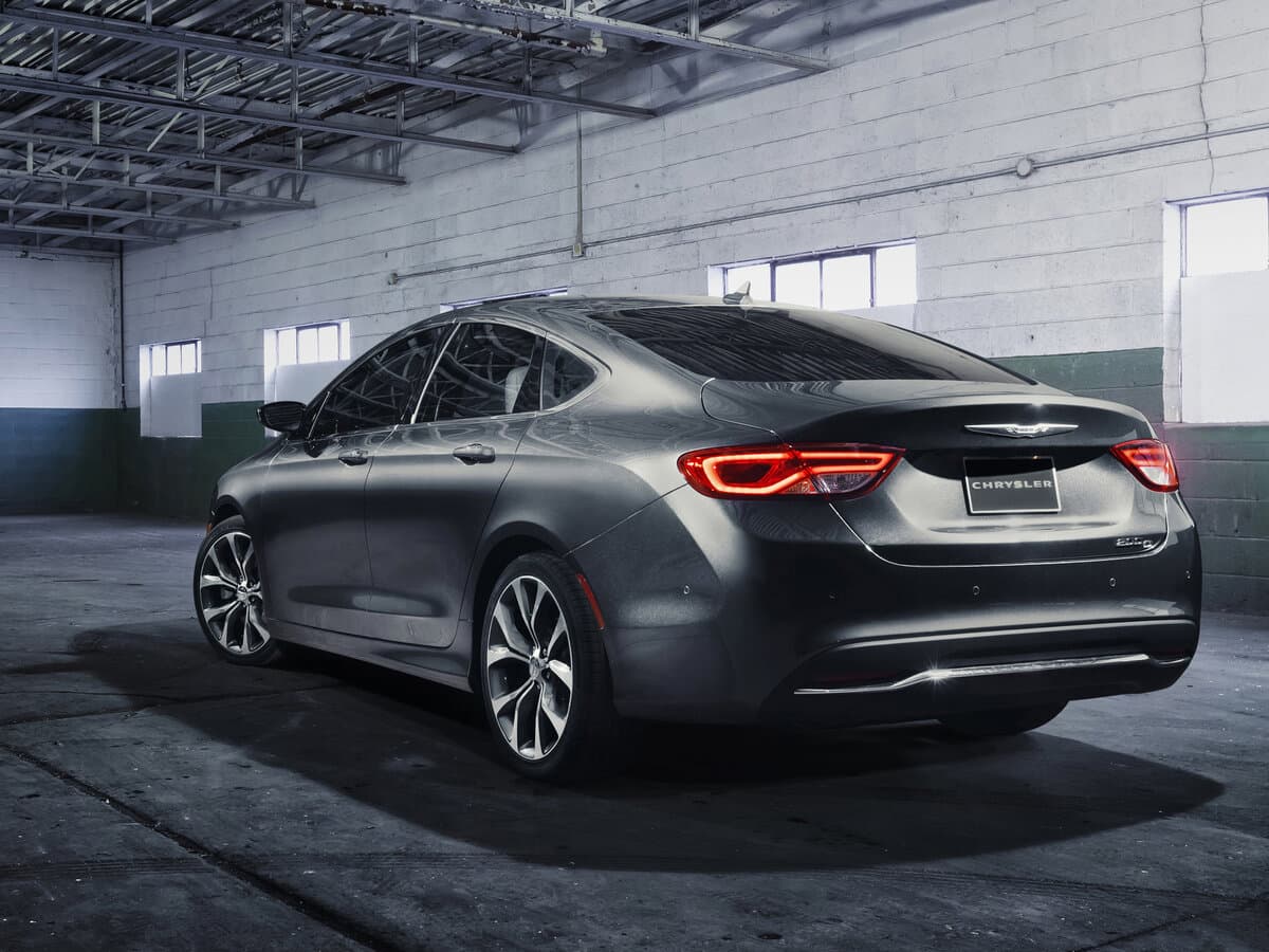 Chrysler 200 II — 3/4 arxadan