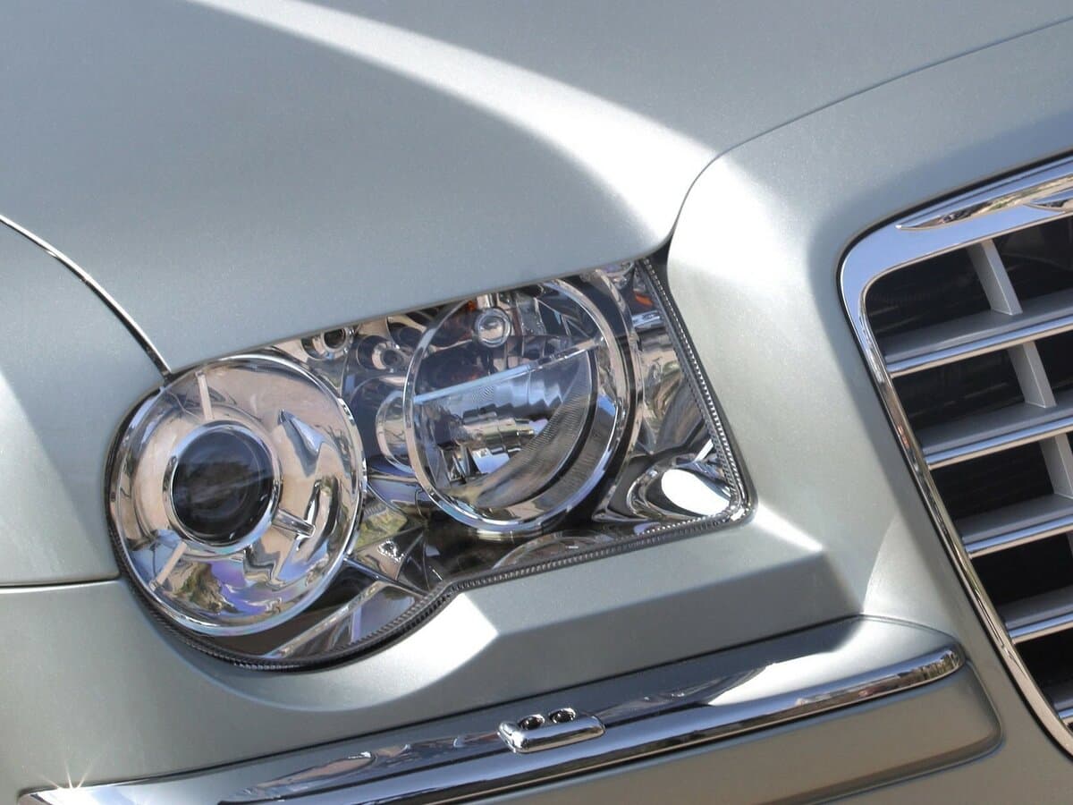 Chrysler 300C I — Fara