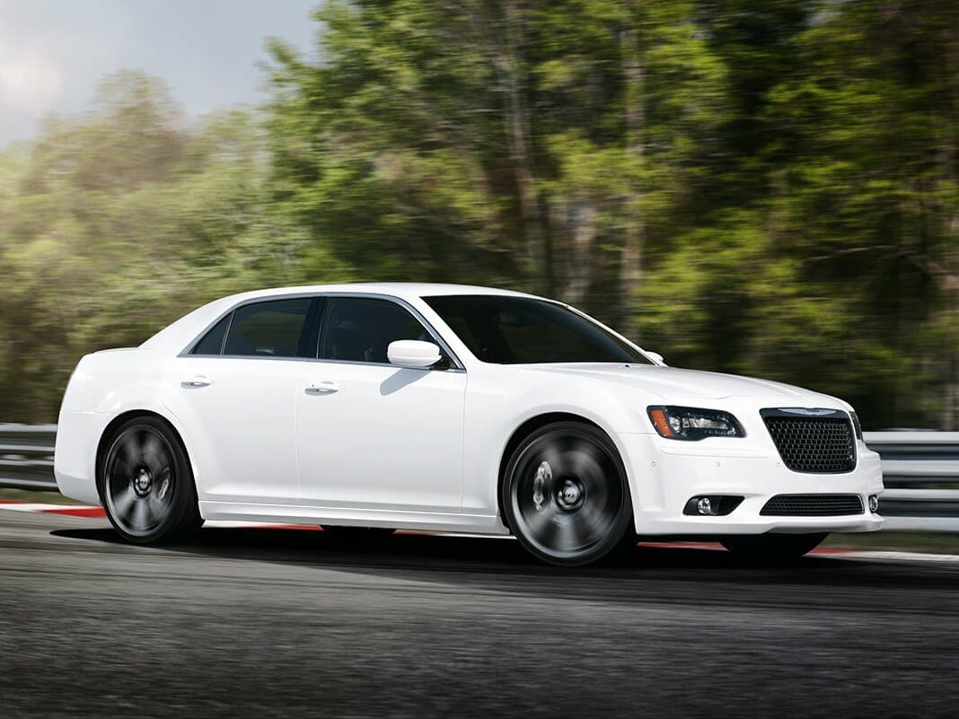 Chrysler 300C II — Yandan