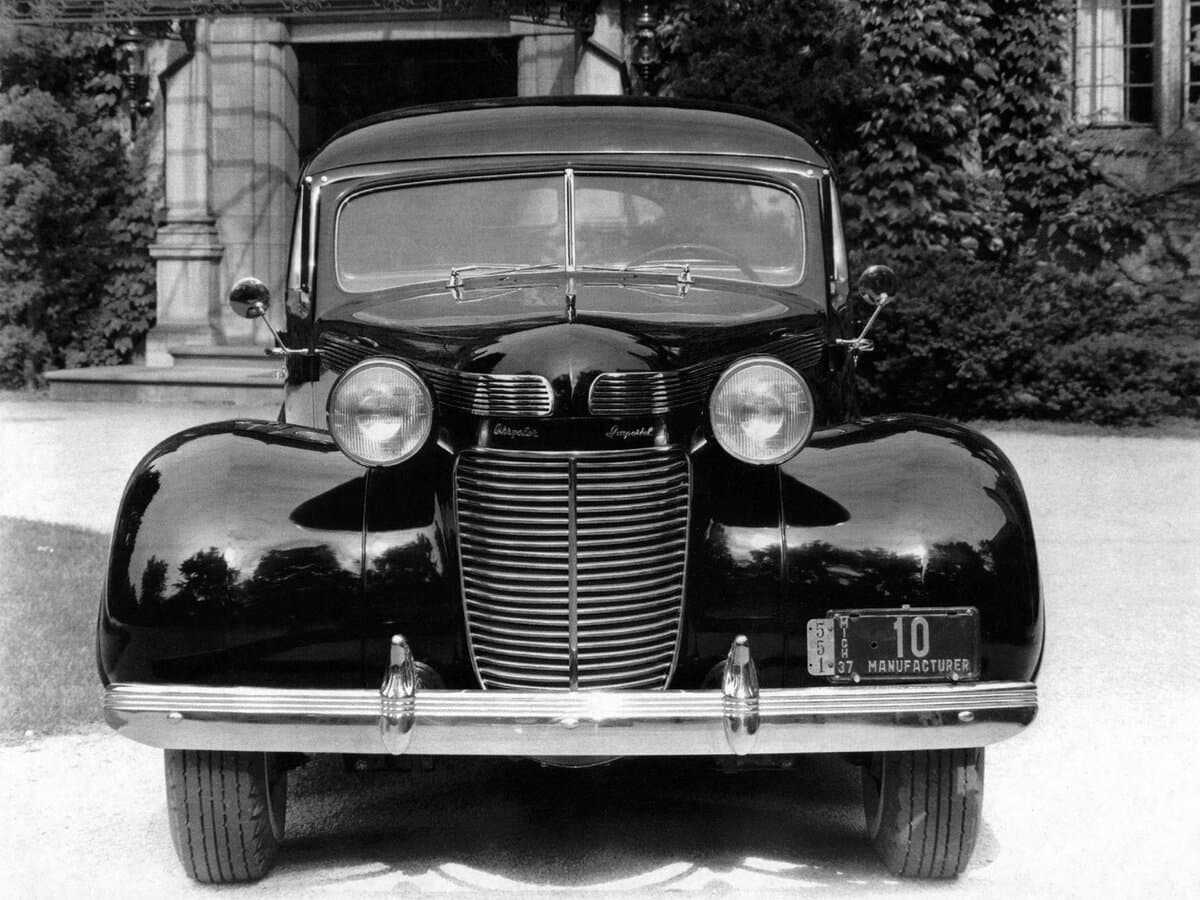 Chrysler Imperial IV — Öndən