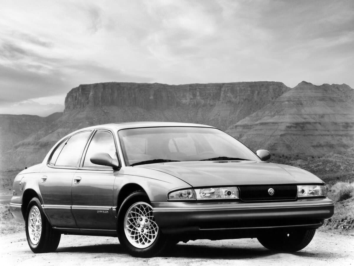 Chrysler LHS I — öndən görünüş