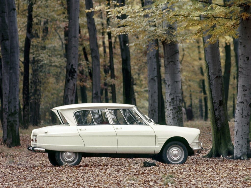 Citroen Ami 1961 – 1978 — Yandan