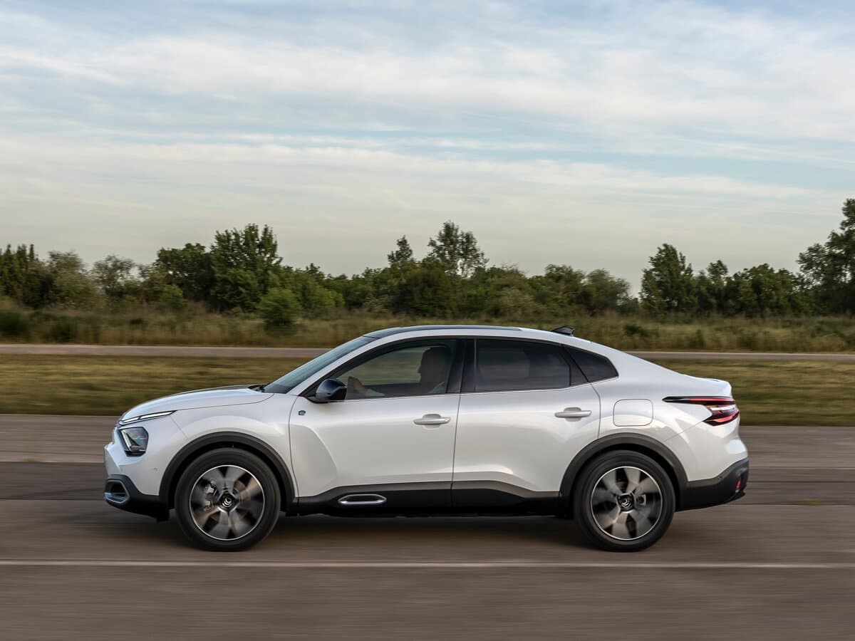 Citroen C4 III — Yandan