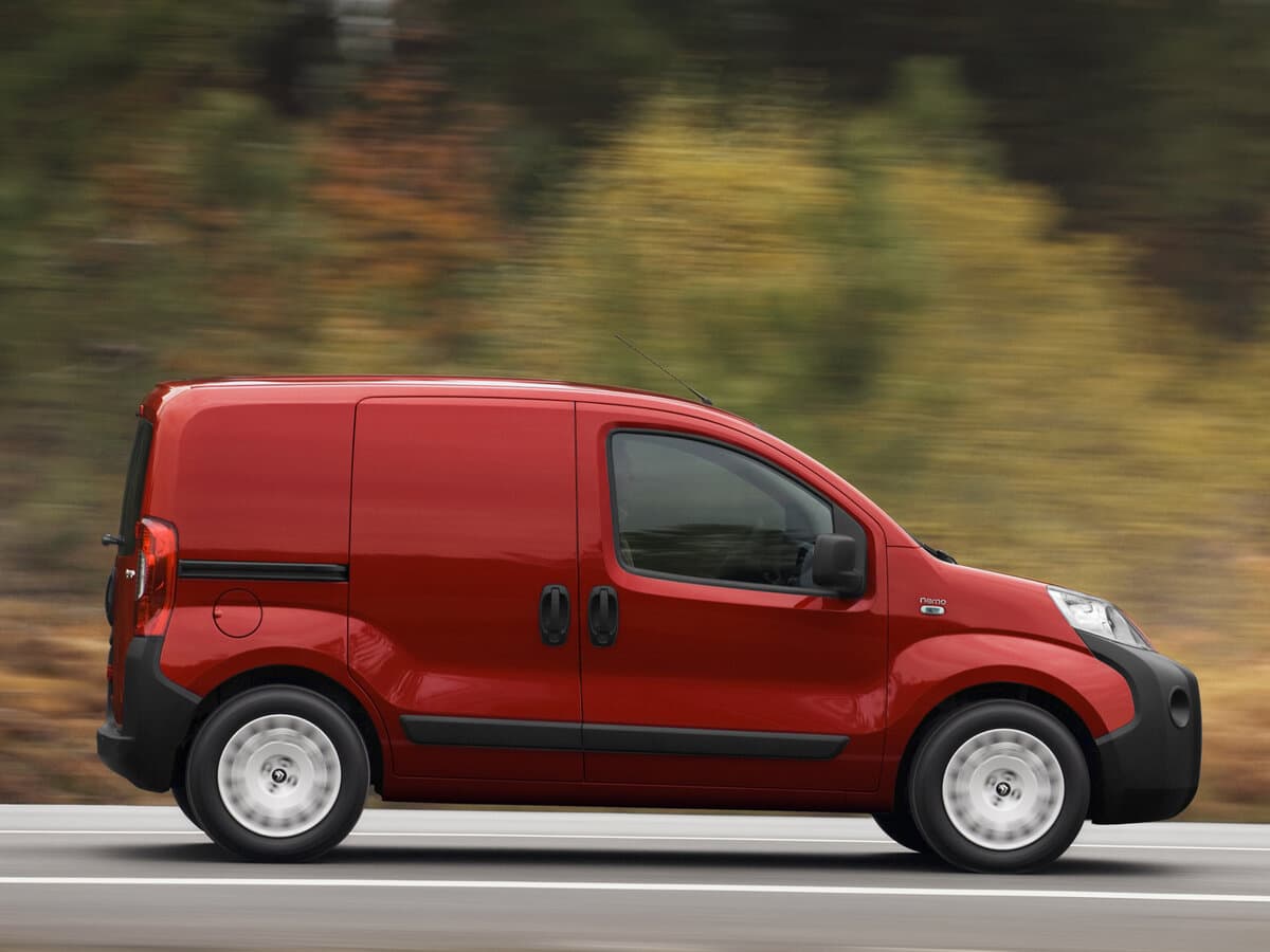 Citroen Nemo I — Yandan