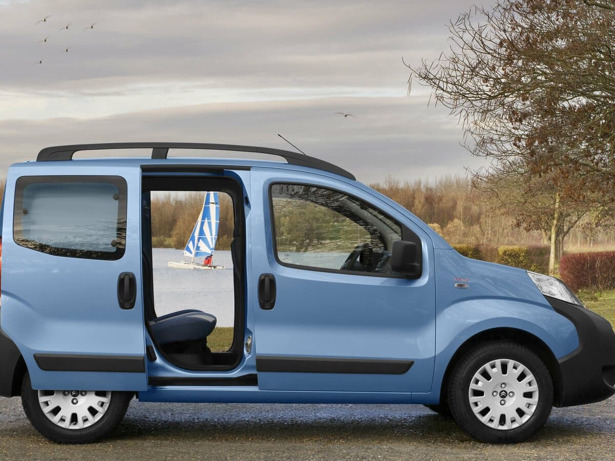 Citroen Nemo I — Yandan