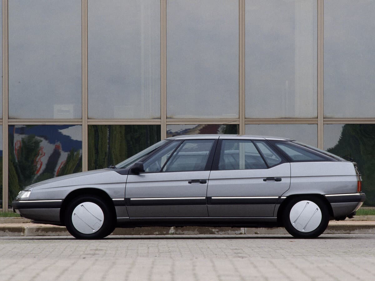 Citroen XM I — Yandan