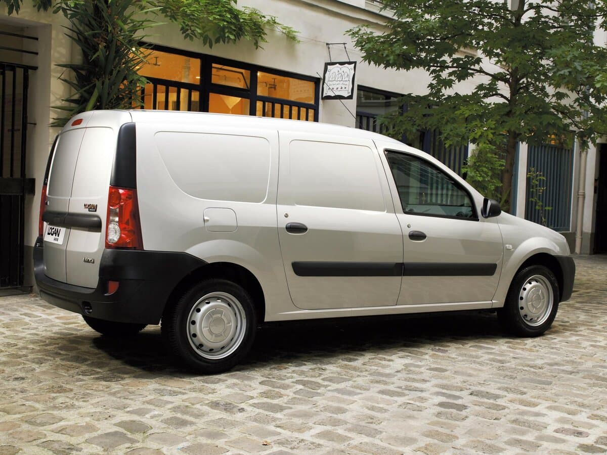 Dacia Logan I — 3/4 arxadan