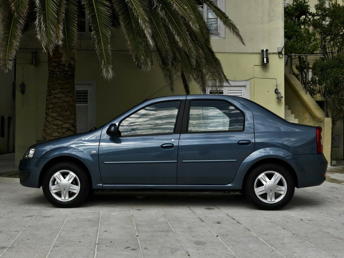 Dacia Logan I — Yandan