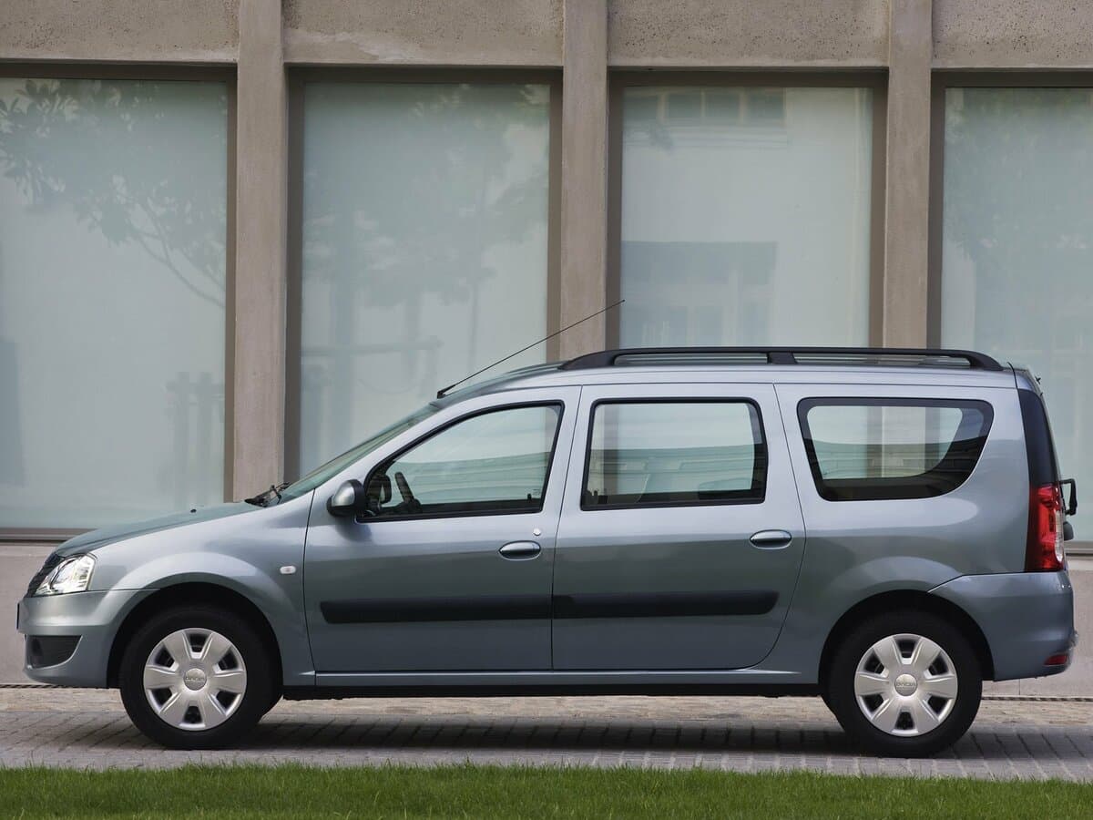 Dacia Logan I — Yandan