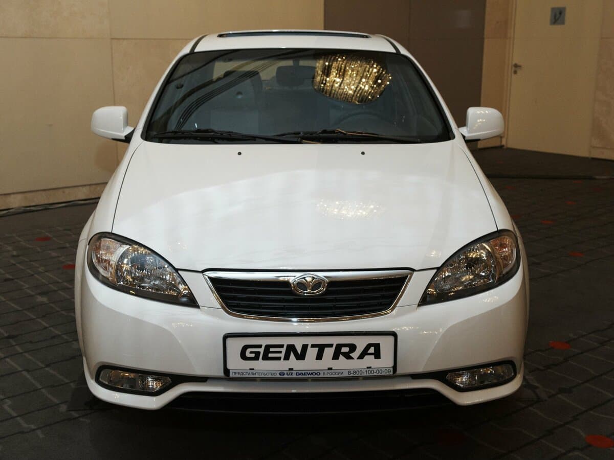 Daewoo Gentra II — Öndən