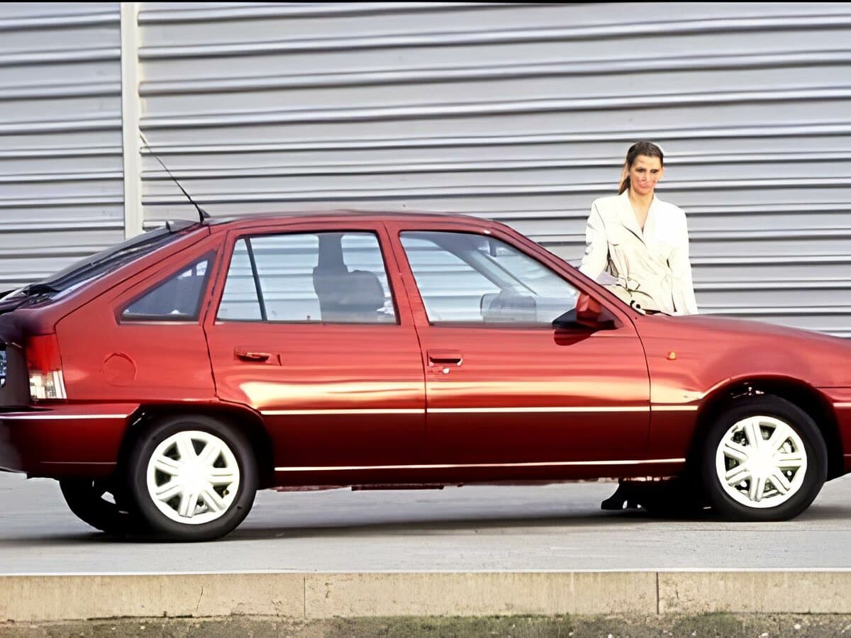 Daewoo Nexia I — Yandan