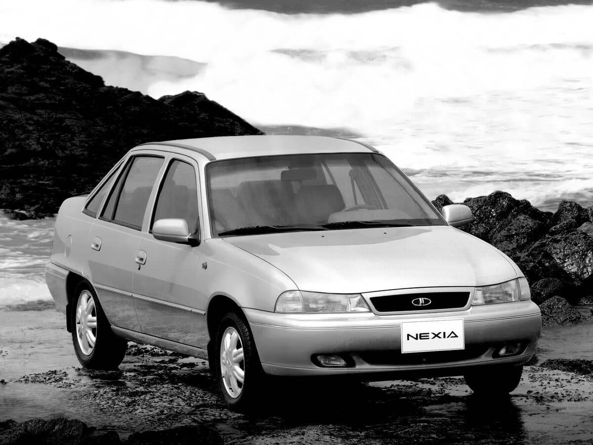 Daewoo Nexia I — Öndən