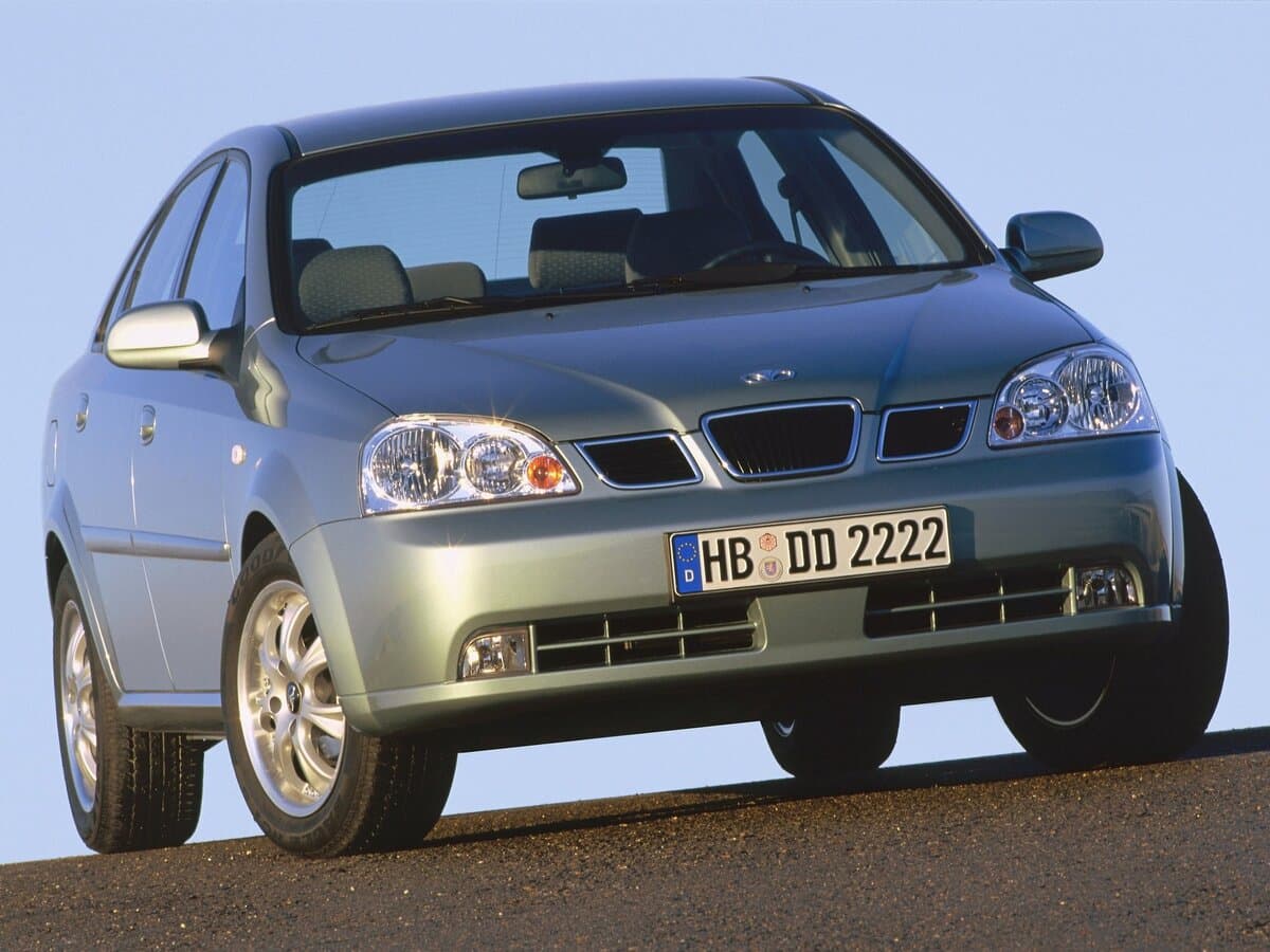 Daewoo Nubira III — Öndən