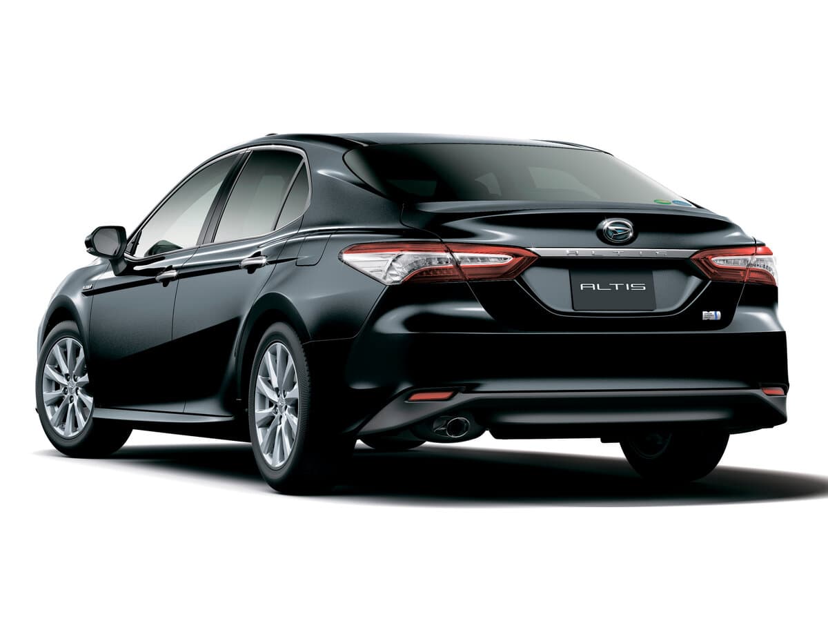 Daihatsu Altis V — 3/4 arxadan