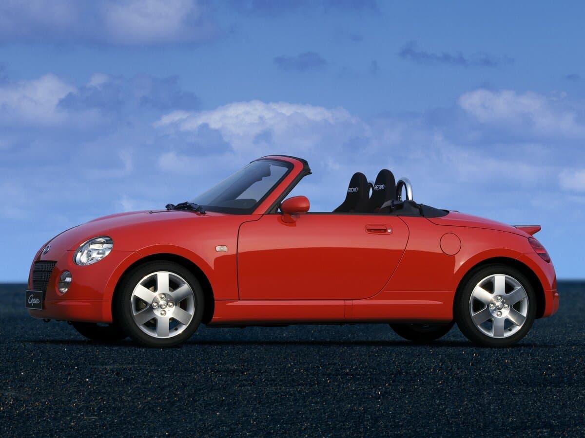Daihatsu Copen I — Yandan