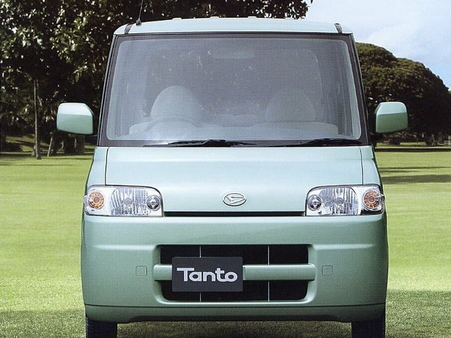 Daihatsu Tanto I — Öndən