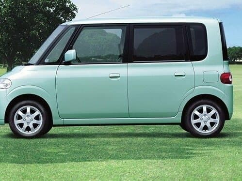 Daihatsu Tanto I — Yandan