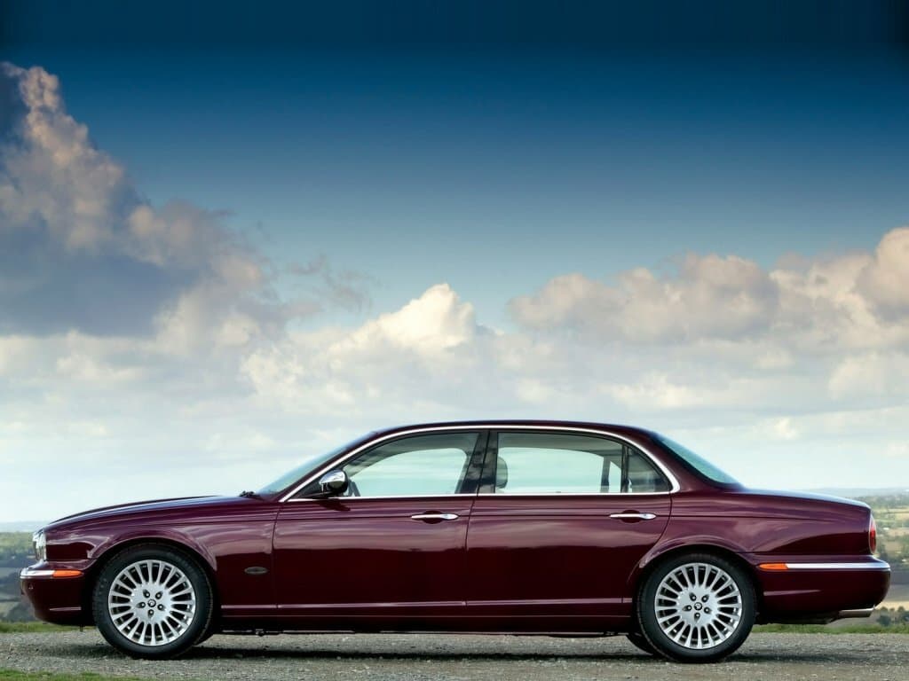 Daimler X350 2005 – 2009 — Yandan